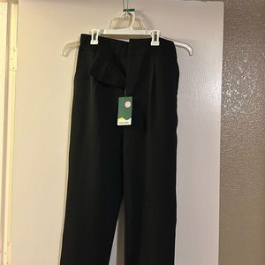 Never worn Halara pants